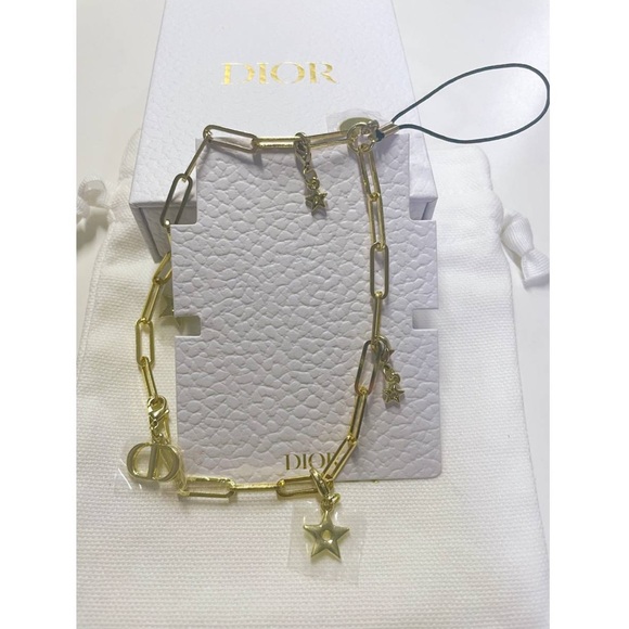 🌟HOST PICK 🌟Dior phone charm - Picture 3 of 7